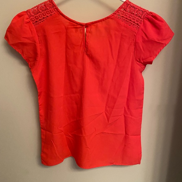 Japna Coral Blouse with Lace Detail - Picture 2 of 3